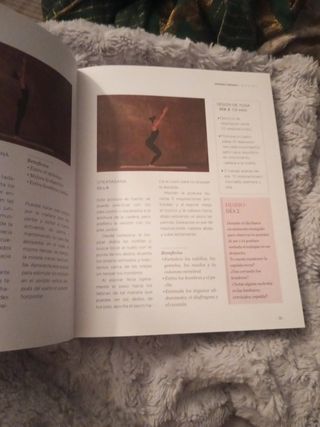 Mi diario de yoga (Spanish Edition)