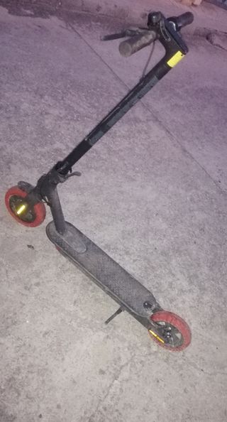 Patinete Xiaomi Pro 2: sin batería ni controlador 