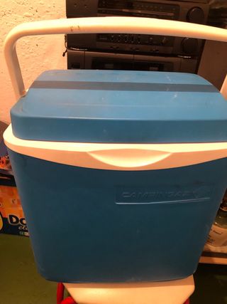 Nevera portátil blanca