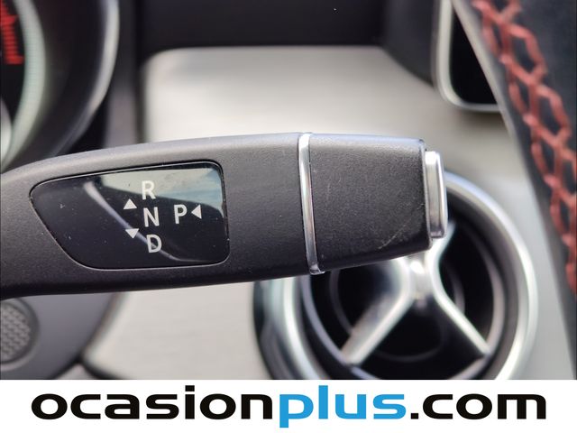 Mercedes-Benz GLA 180 90 kW (122 CV)