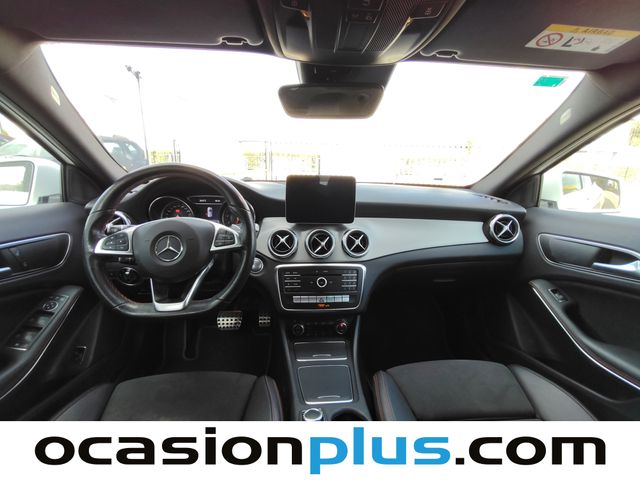 Mercedes-Benz GLA 180 90 kW (122 CV)
