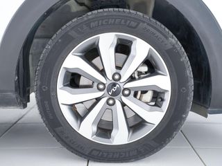 Kia Stonic 1.0 T-GDi 74kW (100CV) MHEV iMT Concept