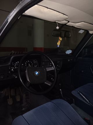 BMW e21 1983