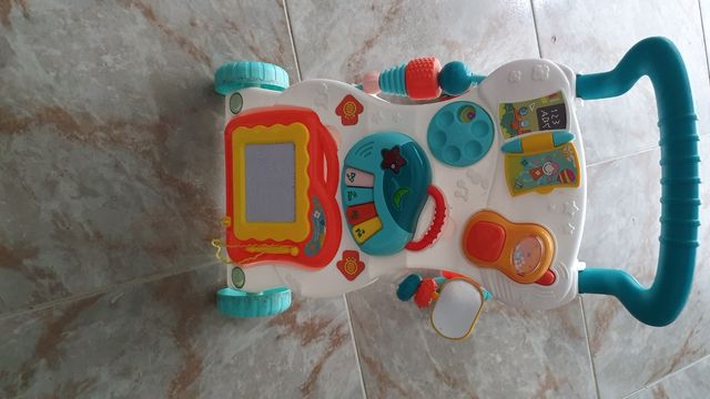 Andador musical bebé