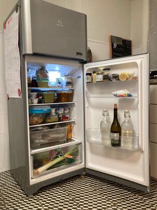 Nevera Indesit TIAA10V.SI.1