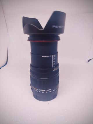 Potente objetivo Canon 18-200 amplio rango enfoque