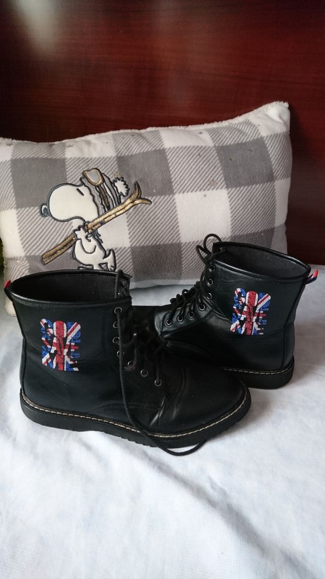 Botas militares negras bandera United Kingdom