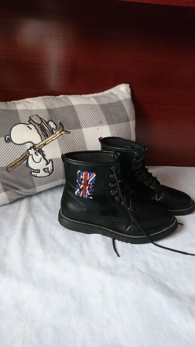 Botas militares negras bandera United Kingdom