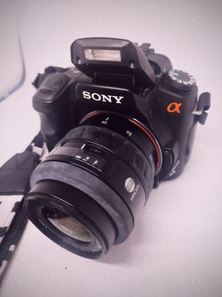 Sony α200 Cámara réflex digital perfecto estado 