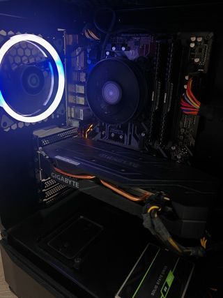 PC GAMING TORRE POTENTE