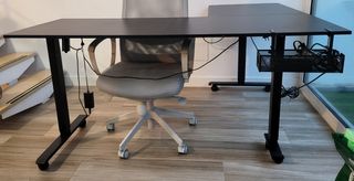 Mesa escritorio elevable negra