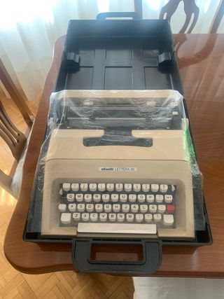Olivetti Lettera 35 - Máquina de escribir