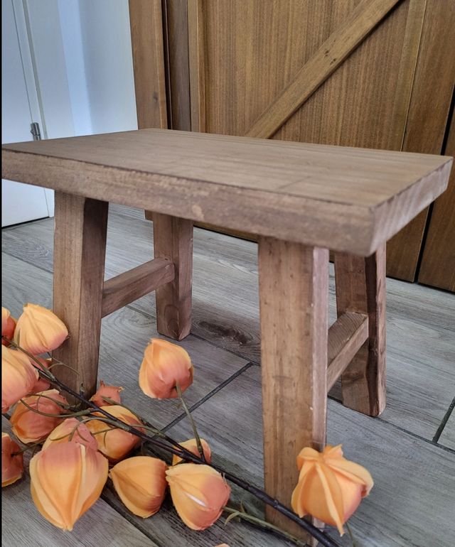 Sgabello legno robusto