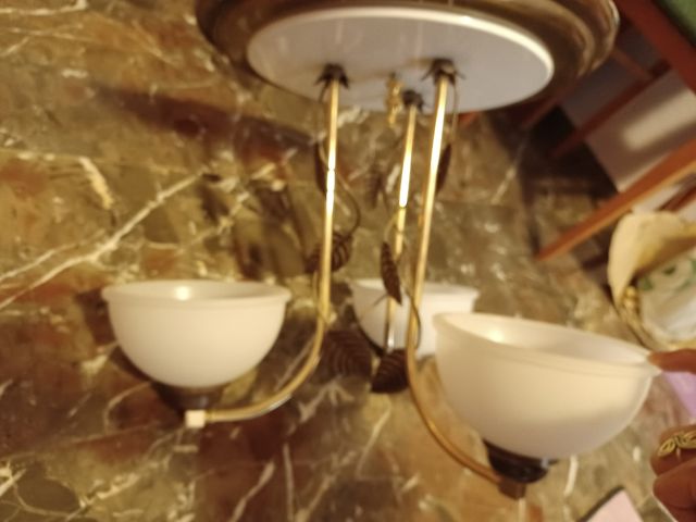 Lámpara techo 3 luces dorada