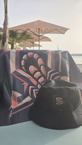 Gorro Pescador Negro - Exclusivo escorpión oro