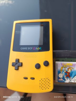 Game Boy Color amarilla + juego Spirou