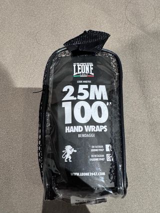 Guantes y espinilleras boxeo Leone Black Edition 