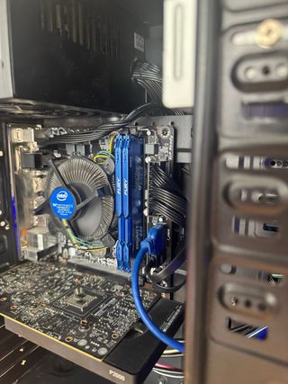 PC Intel i5-4460 - 16GB RAM - 240GB SSD
