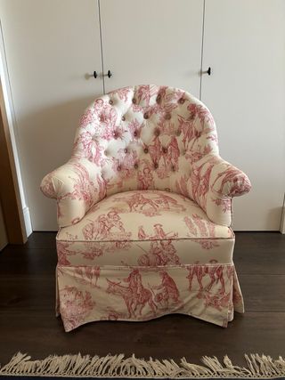 Sillón antiguo tapizado