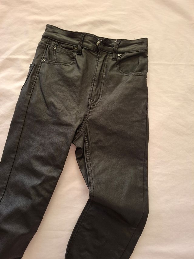 Pantalones polipiel negros