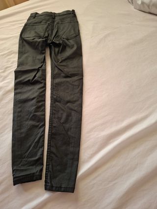 Pantalones polipiel negros