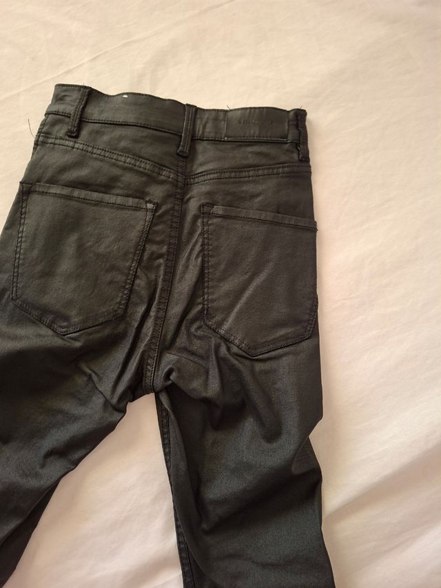 Pantalones polipiel negros