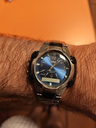 Reloj Casio Edifice - Azul y Plata