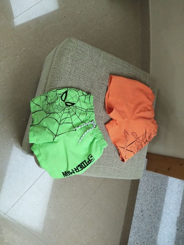 Bañadores niño (8 años) - 2 uds.