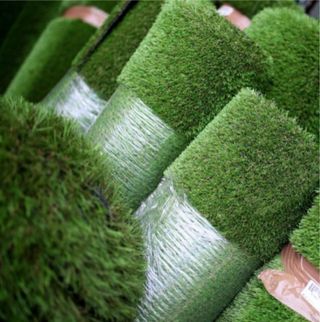 ROLLO CESPED NUEVO DE 10 M2 Y 20 MM DE ALTURA!!