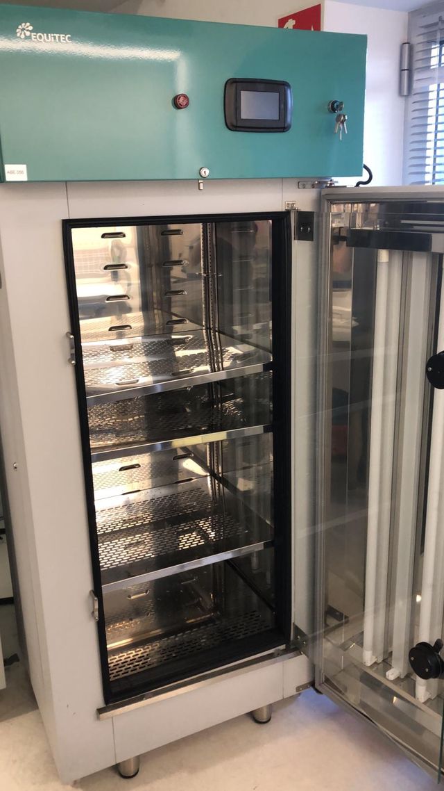 Incubadora EQUITEC refrigerada