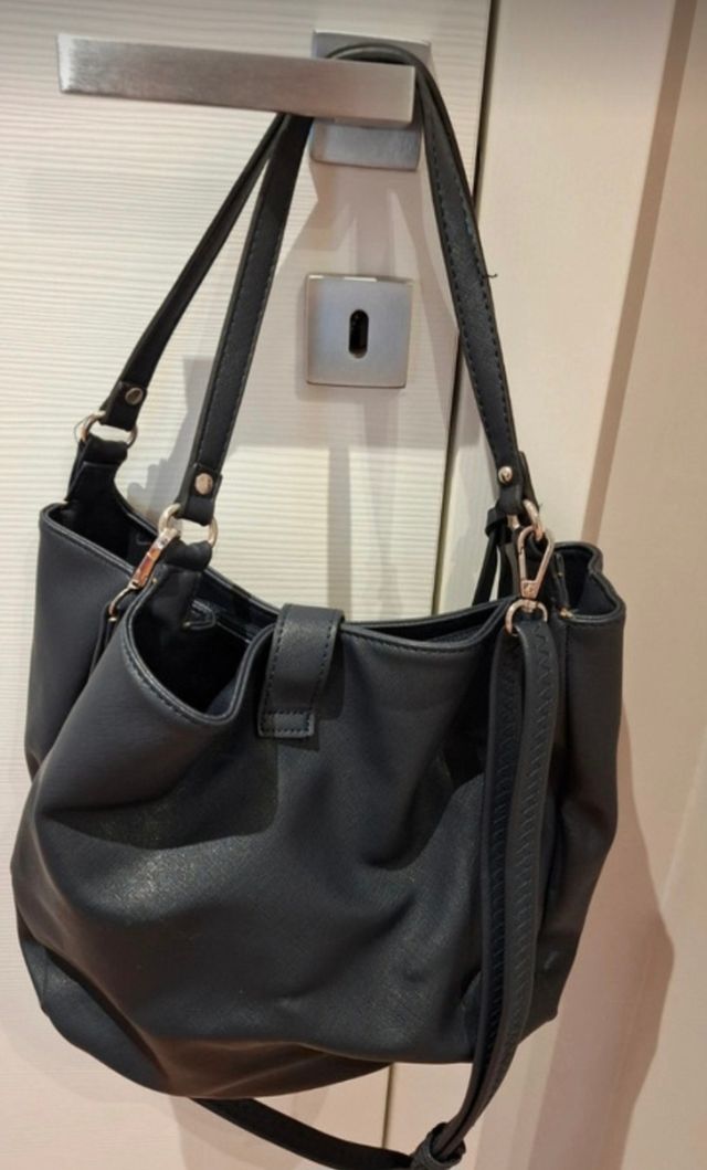 Borsa blu a tracolla