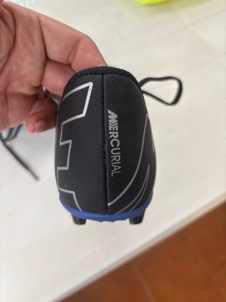 Zapatillas Nike Fútbol - N° 36 y medio