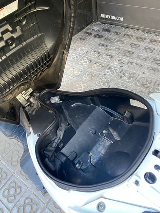 Suzuki Burgman 200 - Scooter