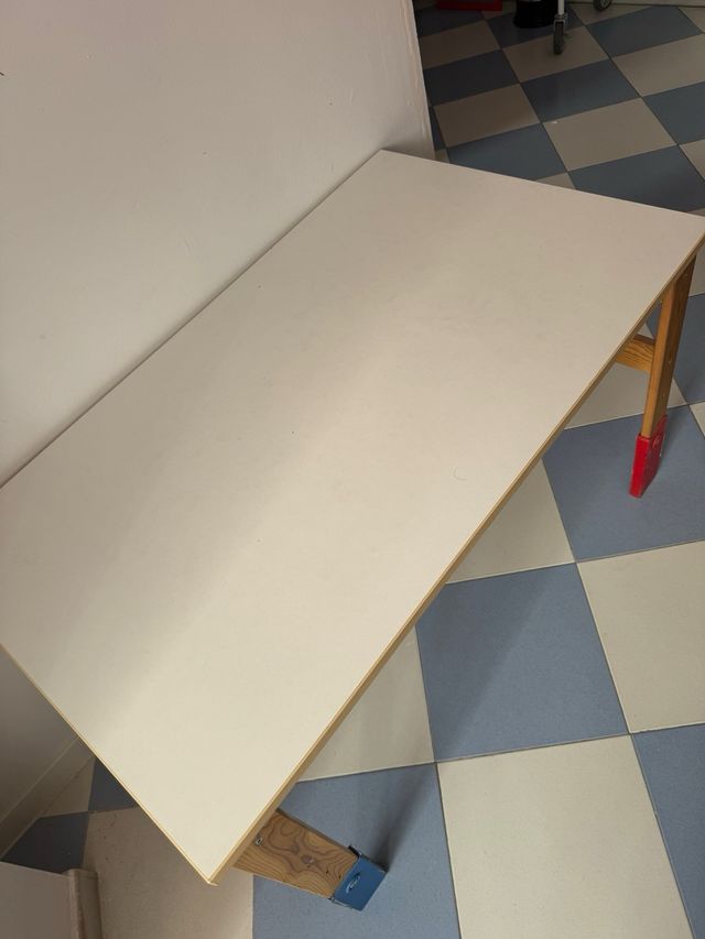 Mesa infantil madera