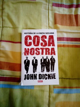 LOTE 5 HISTORIA CATAROS TEMPLARIOS GRIAL MAFIA