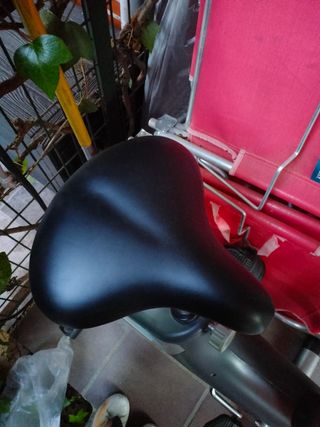 Bicicleta estática BH Fitness