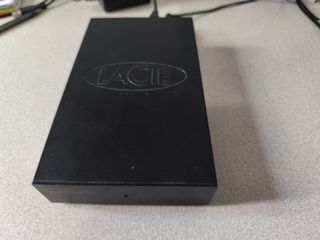 Disco Duro LaCie 1TB  Alimentación Independiente