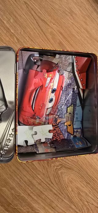 2 puzzles - Caja metálica Cars
