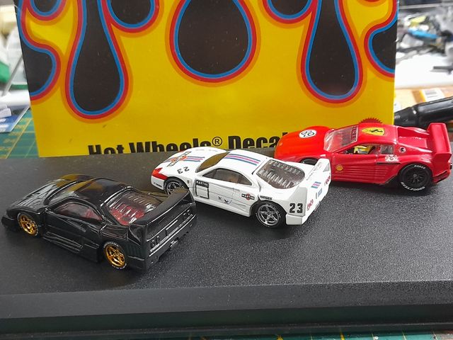Hot Wheels Ferrari F40 - 3 auto custom