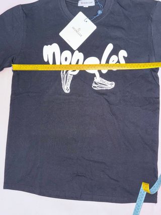 Completo Moncler: T-shirt e Shorts