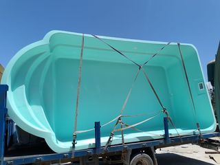 Piscina 6x3 prefabricada fibra vidrio azul