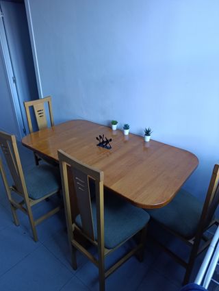Mesa Comedor Pino + 4 Sillas