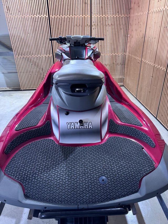 YAMAHA FZS ¡1.800cc 240cv!