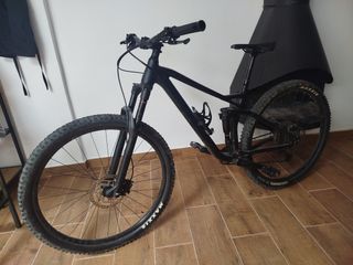 Bicicleta CUBE Stereo one race black 
Vendo/cambio