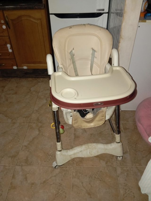 Trona bebé plegable