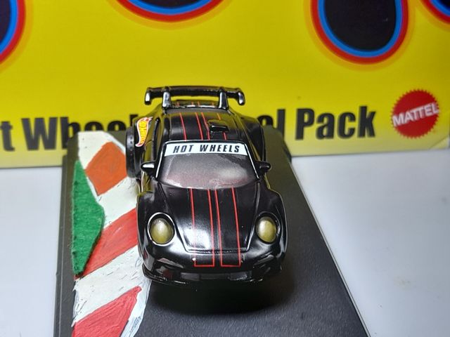 Hot Wheels Porsche 911 GT3 #3 custom