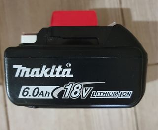 Taladro percutor Makita 18v