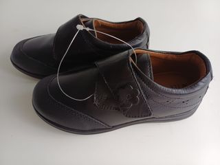 Zapatos colegiales niña piel a estrenar