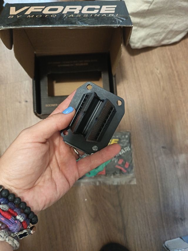 Válvula Moto Tassinari VForce3 Yamaha