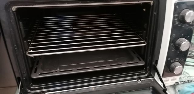 Horno 32 litros DeLonghi Sfornatutto Maxi  2000w